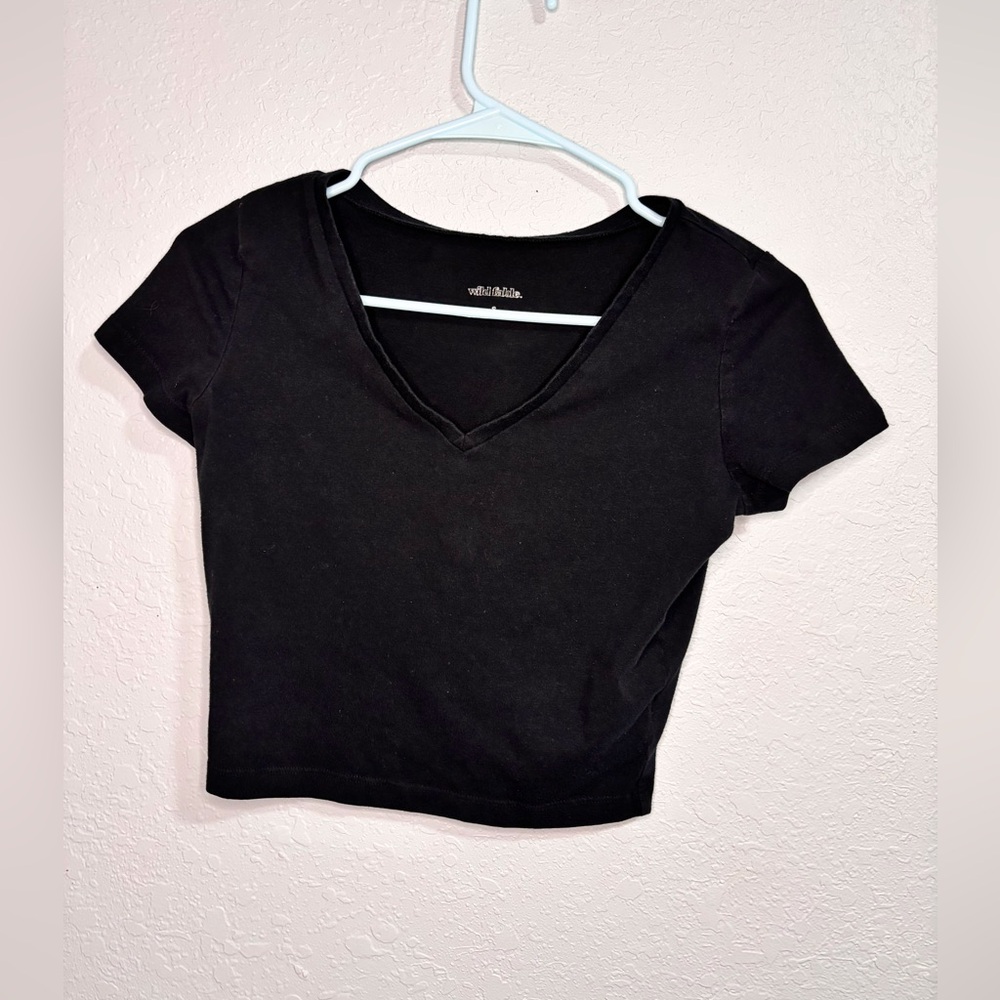 Plain cropped V-neck T-Shirt 🛍️